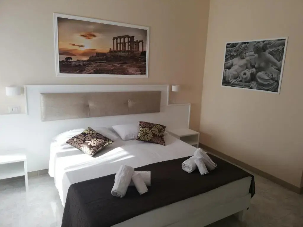 OLYMPUS ROOM