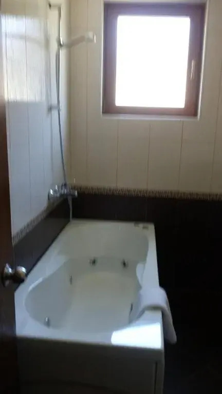 Atm Hotel Razlog