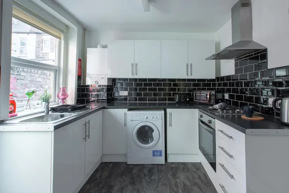 Charming 4-bed, Pet Friendly House in Liverpool