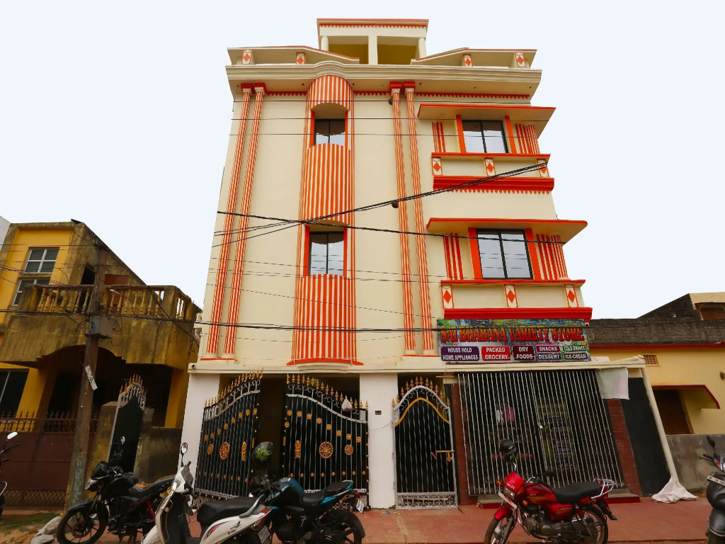OYO Flagship 19602 Omm Residency