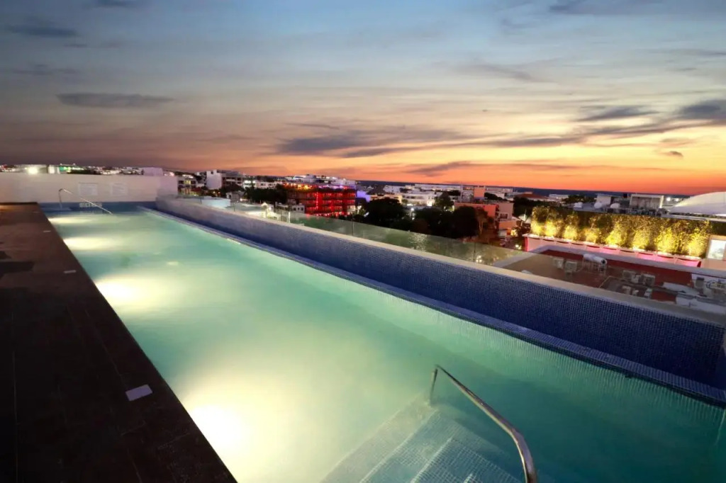 Holiday Inn Express & Suites - Playa del Carmen by IHG