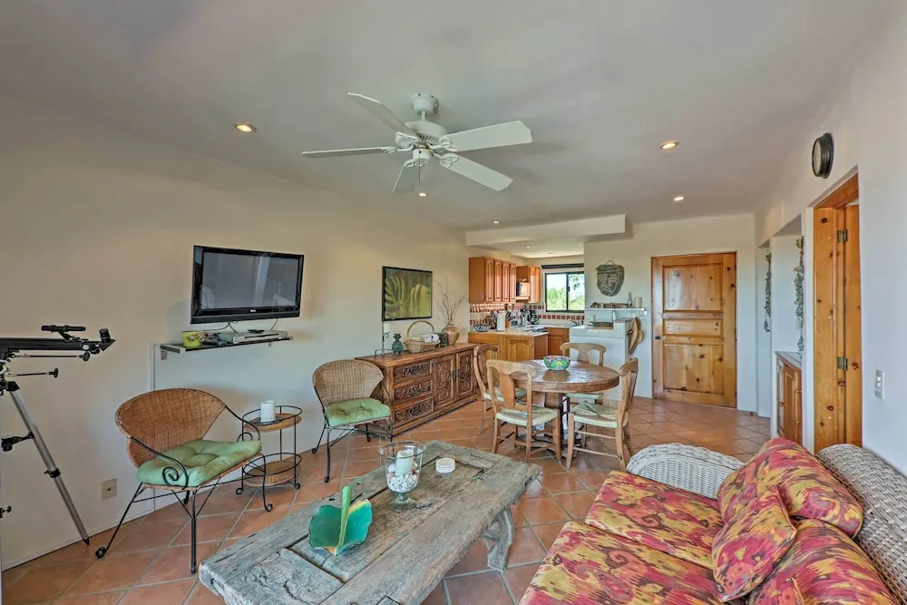 Cabo Condo w/ Balcony, Ocean Views & Resort Perks!
