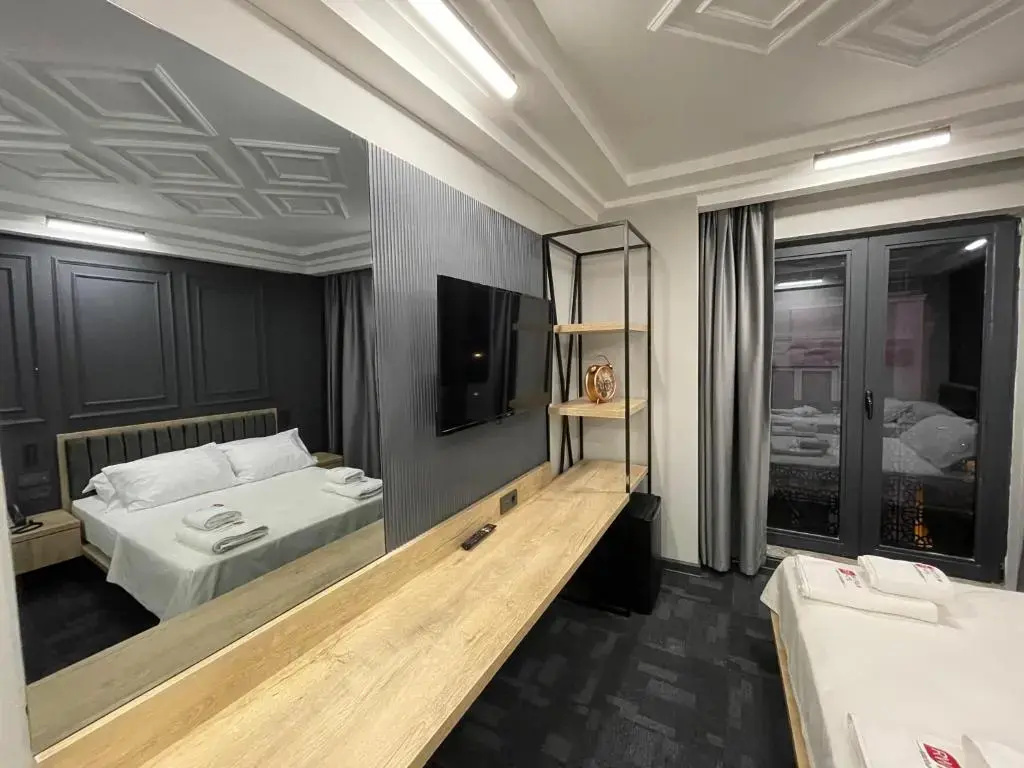 RW BOUTIQUE HOTEL