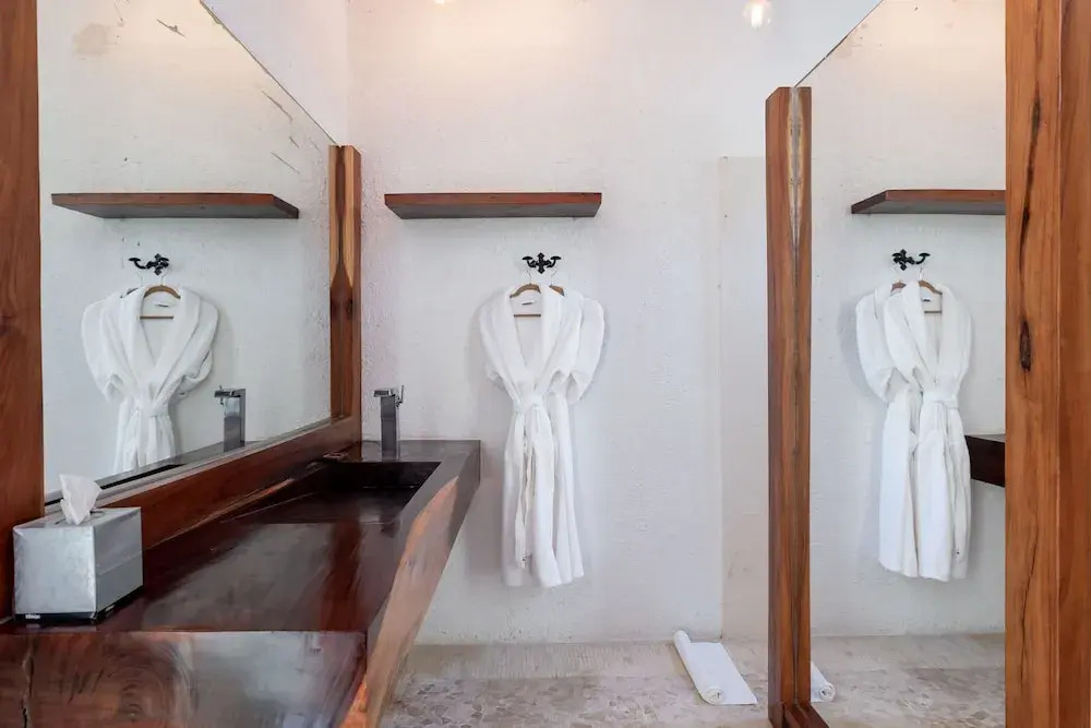 Casa Aakbal - Luxury Beach Front Villa