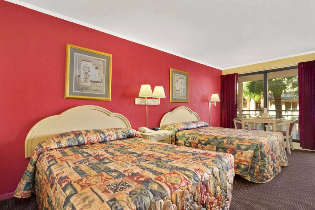 Royal Palace Inn and Suites Myrtle Beach Ocean Blvd
