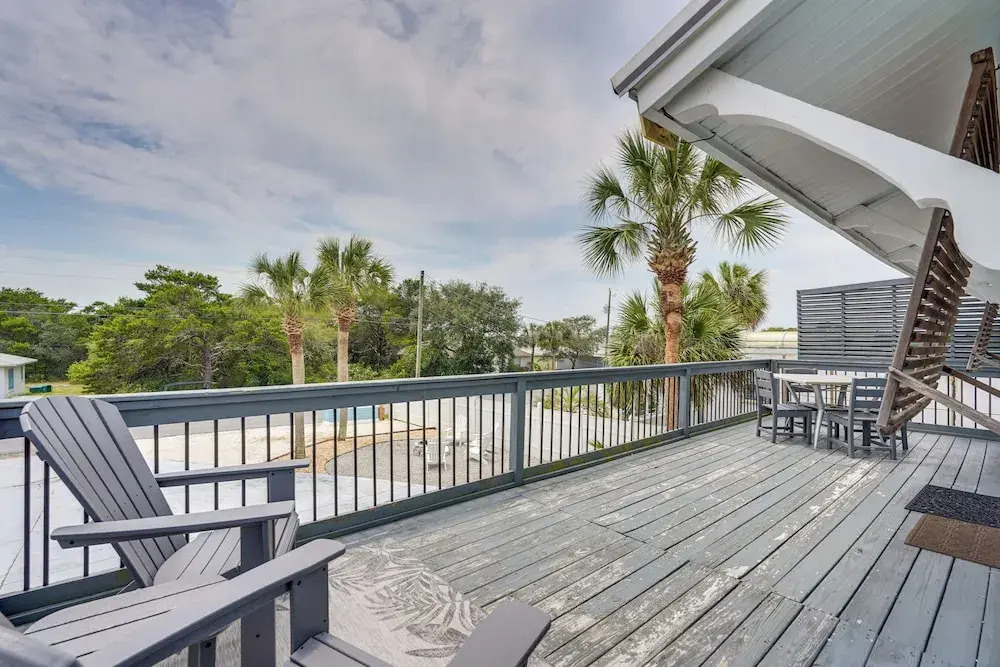 PCB Group Retreat w/ Deck, 1 Block to Beach