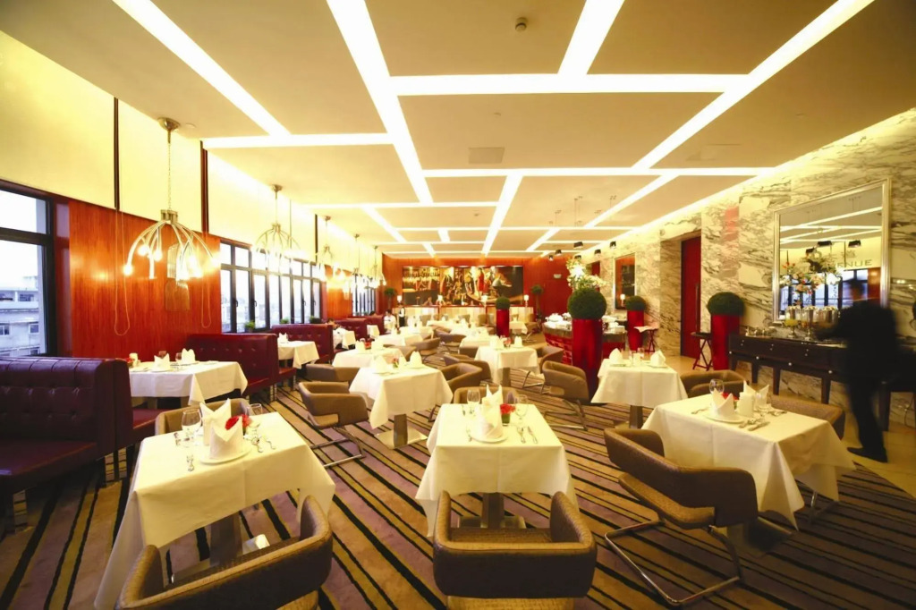 Wuhu Alton Hotel