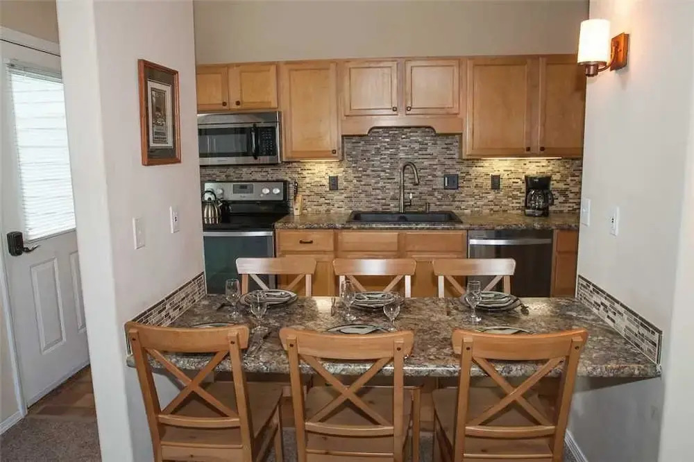 Powder Village Condominium I4