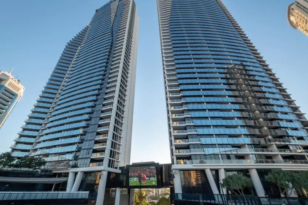 Circle on Cavill Apartments - Hosted by Wow Stay - No Parking Included