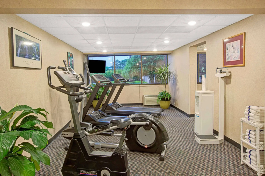 Ramada Plaza & Conf Center by Wyndham Charlotte Airport