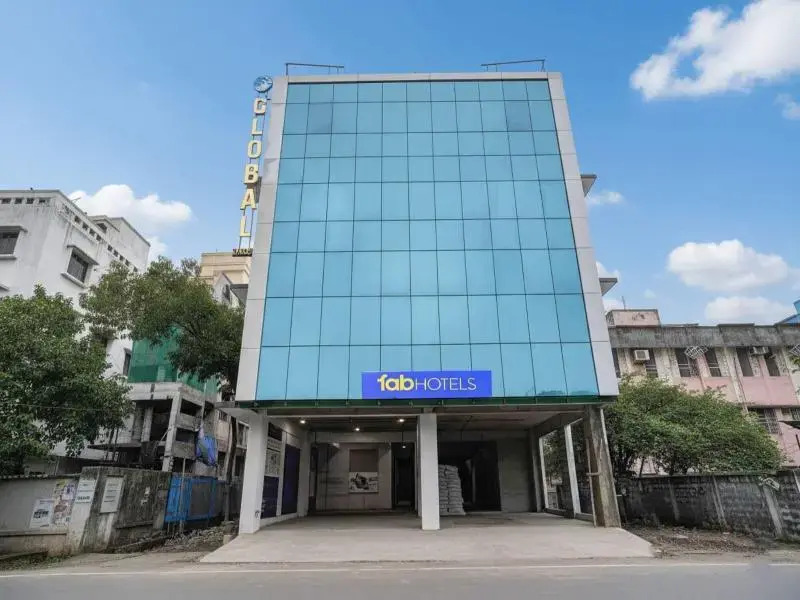 FabHotel Global Spaces - Nr NESCO Exhibition Center
