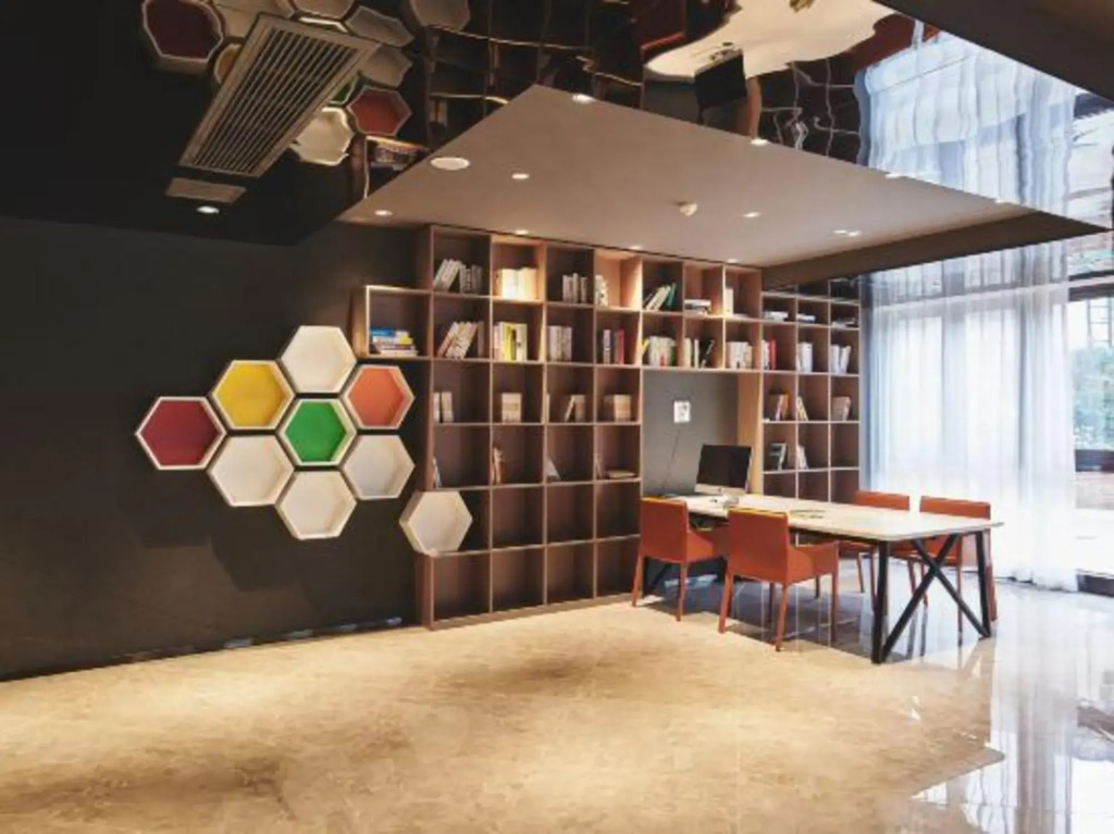 Ibis Styles Wuxi Ancient Canal Nanchang Street