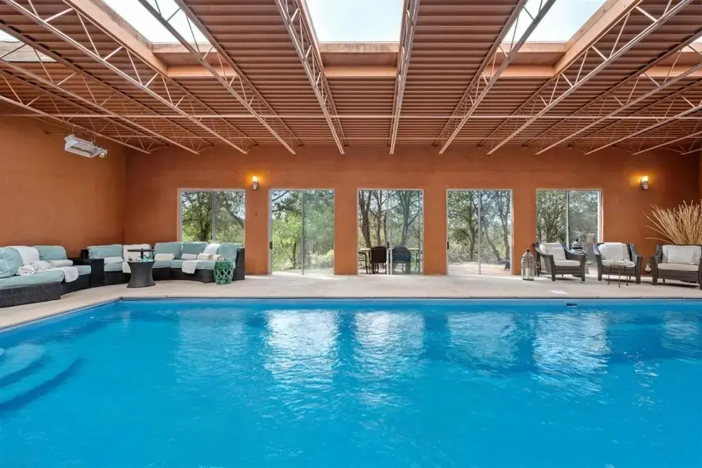 Cinco Chimineas - Indoor Pool, Walk to Canyon Rd, Authentic Historic Santa Fe