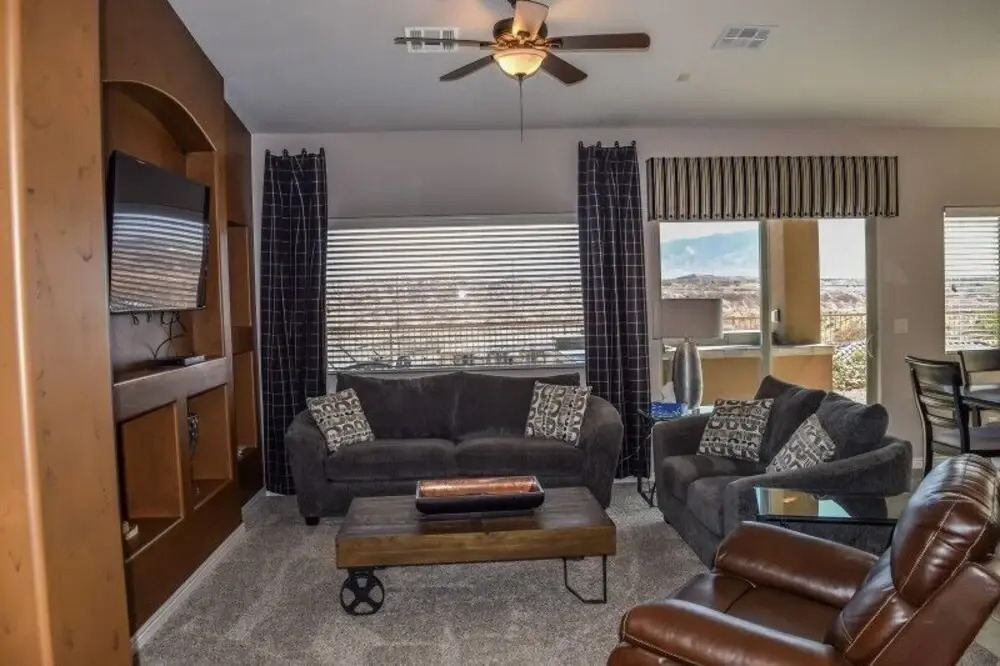 M L Paras Llc 3 Bedroom Home