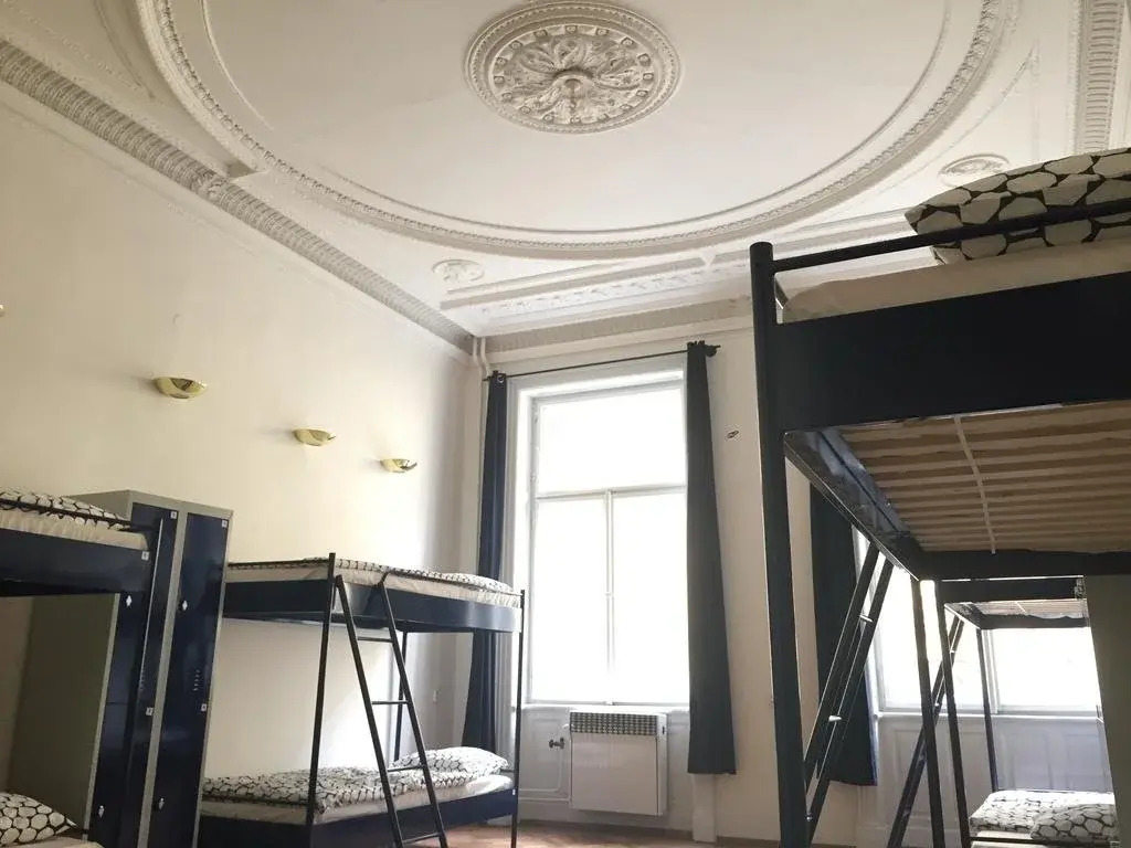 Cosmopole Hostel