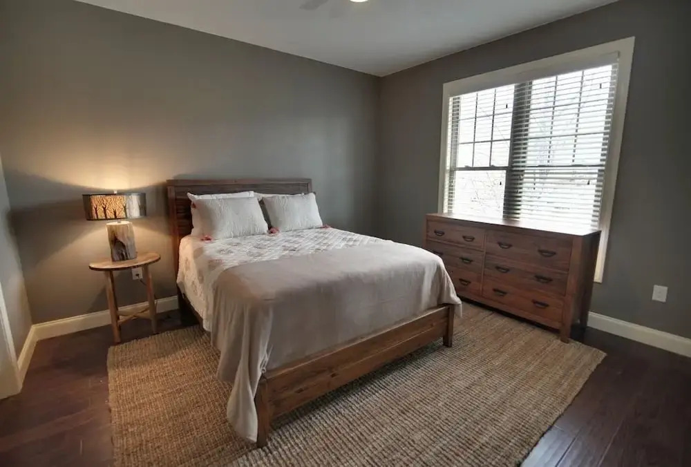 Lakefront Privacy On A Large Wooded Lake Lure, Lakefront 4 Bedroom Home