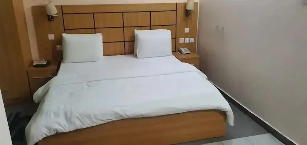 Sonamoni  Hotel