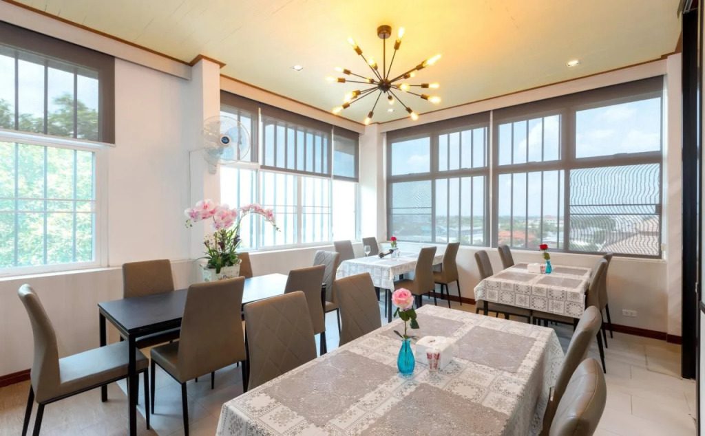 RoomQuest Suvarnabhumi Airport Rom Klao
