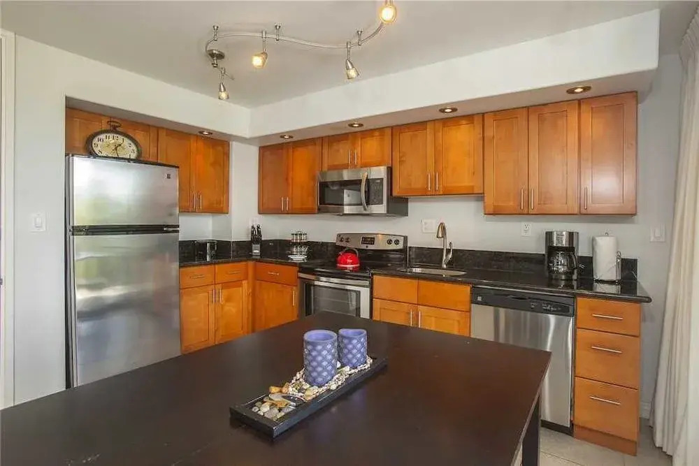 Maui Parkshore 306 - 2 Br Condo