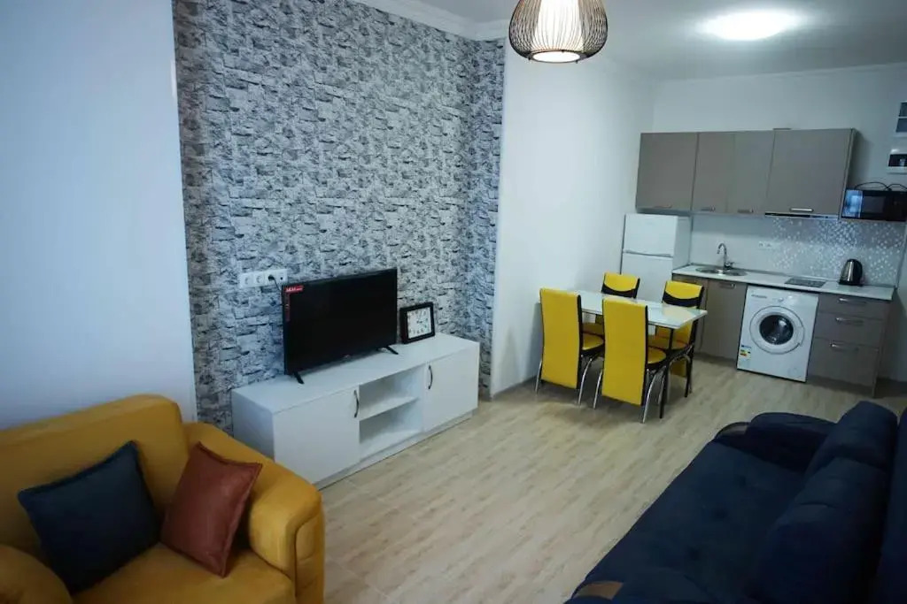 Leo Group Apartment 25-04 Elegance Batumi