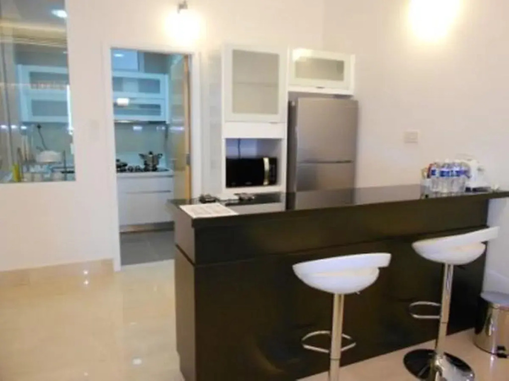 Brunsfield Embassyview Condosuite
