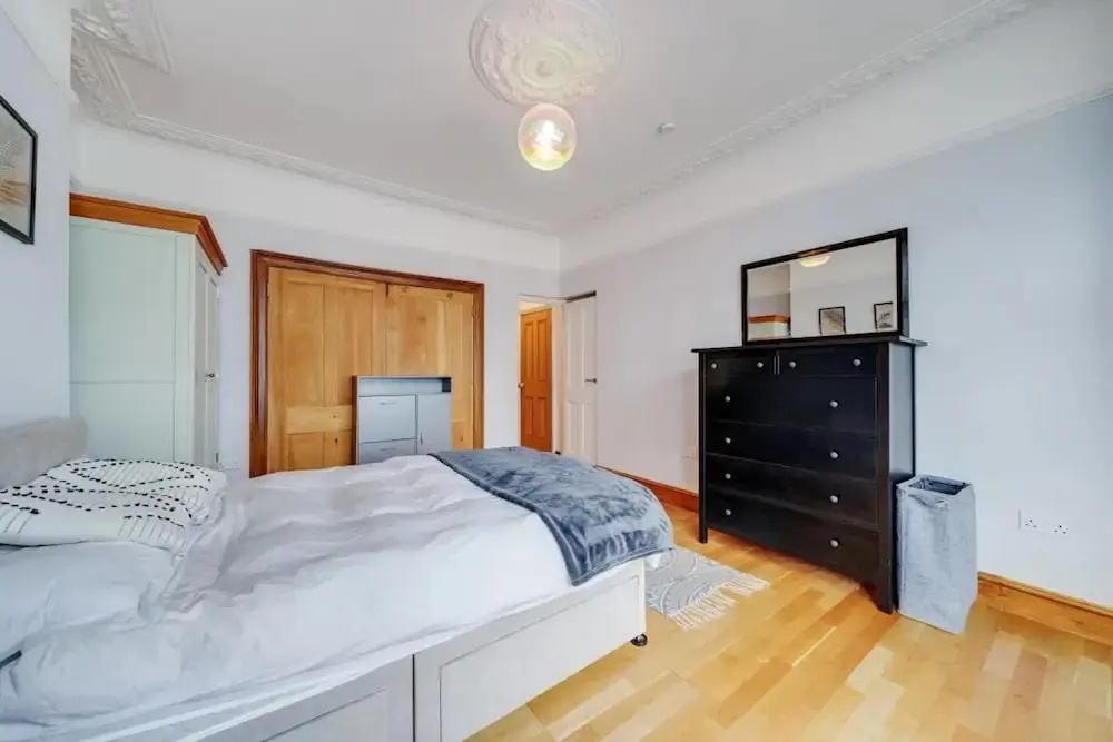 Charming Spacious 2-bed Apartment in London