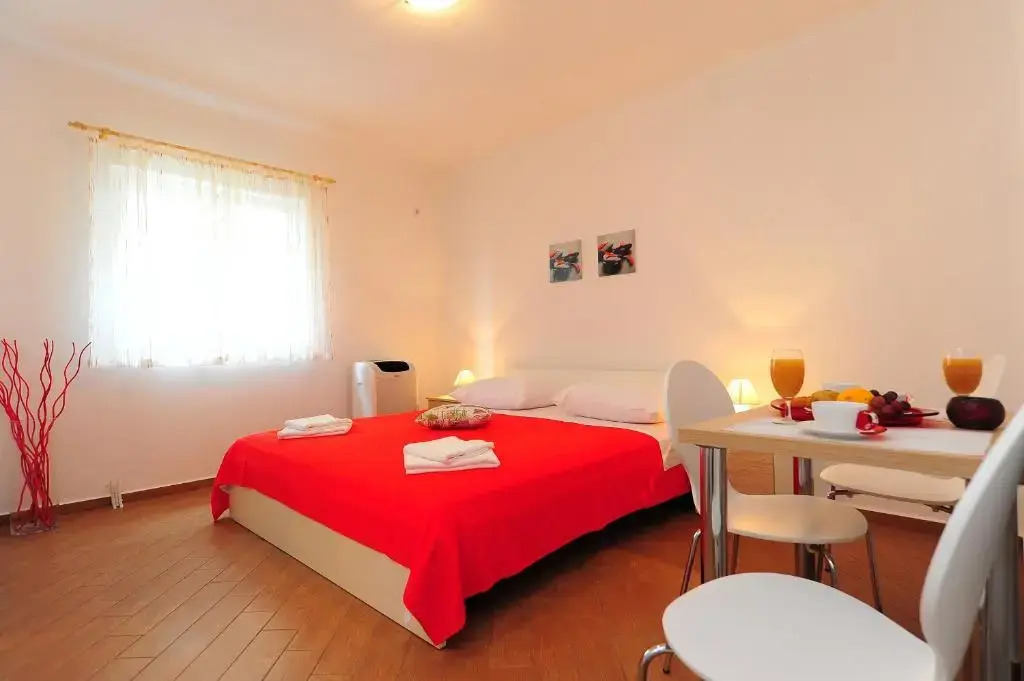 Apartments Ka - Ro
