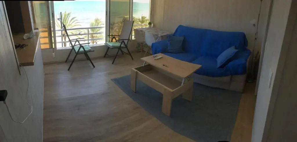 Frente al mar, a 10 metros de la playa, vistas increíbles del mar, reformado 2021 !!!