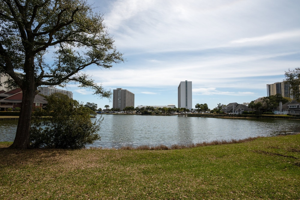 112 Arrowhead Unique Lakefront 2br At Kingston 2 Bedroom Condo