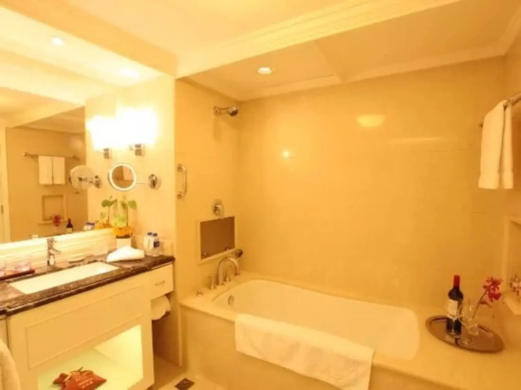 Kunming Green Lake Hotel