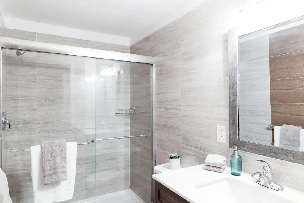 Modern, Luxurious Apartment near Downtown Ottawa