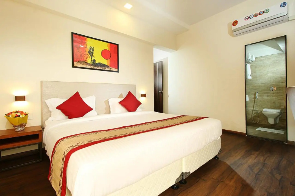 Mumbai House Luxury Apartments, Santacruz East