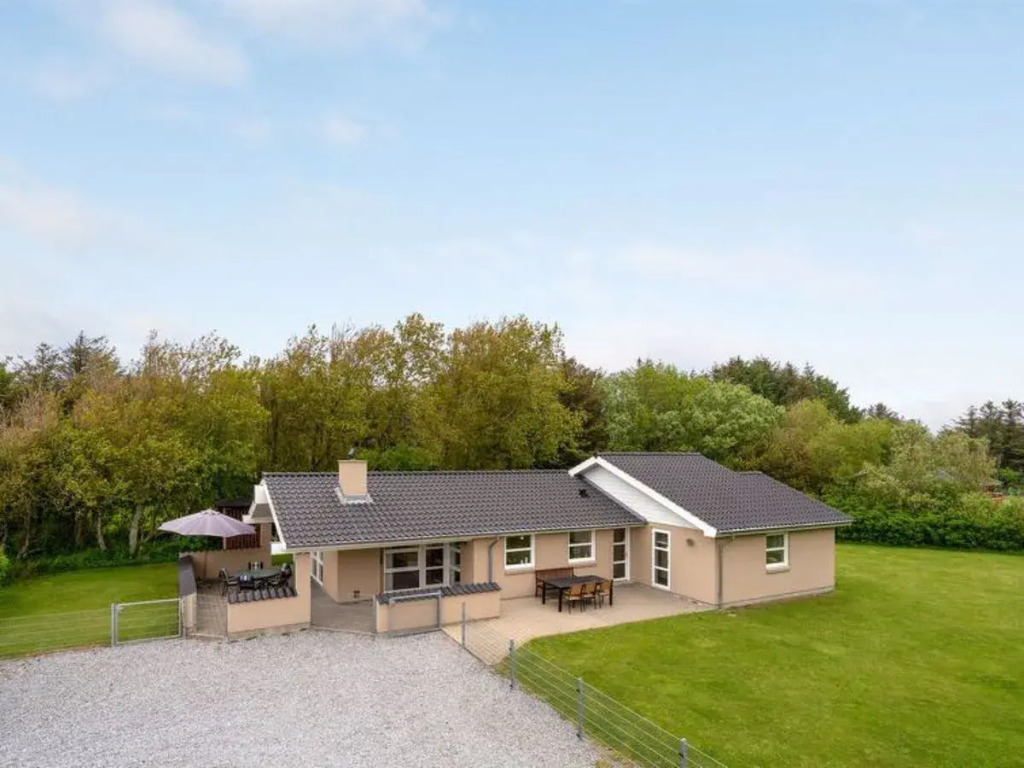 "Albina" - 600m from the sea in NW Jutland