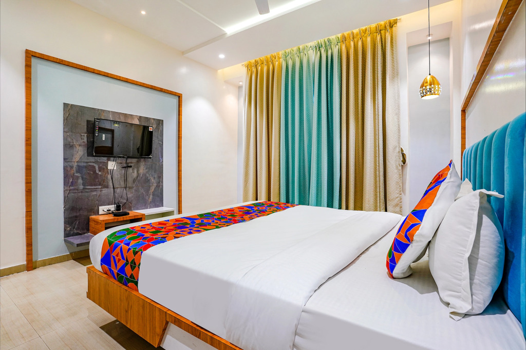 Fabhotel Kesar Inn