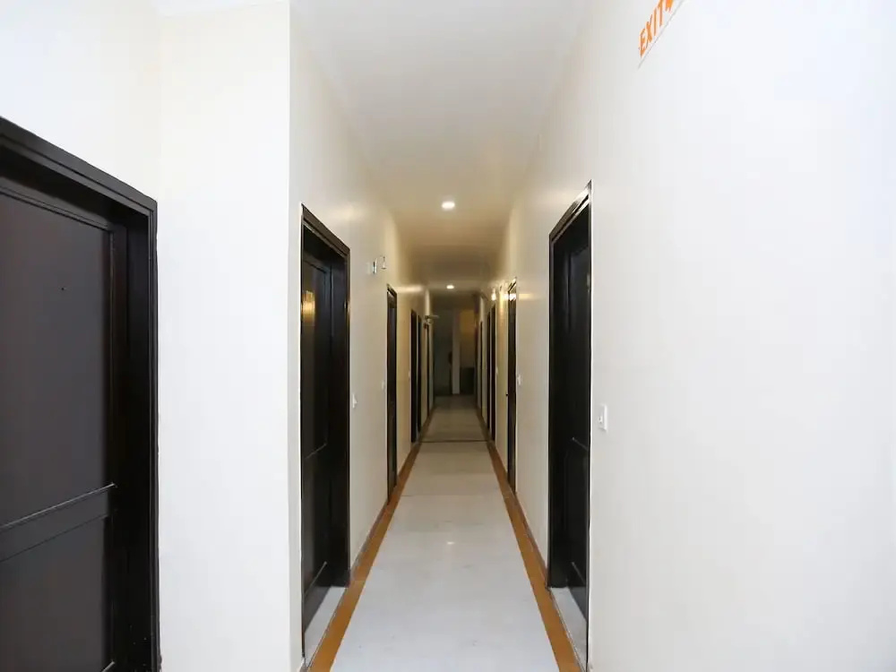 OYO 9606 City Centre Home