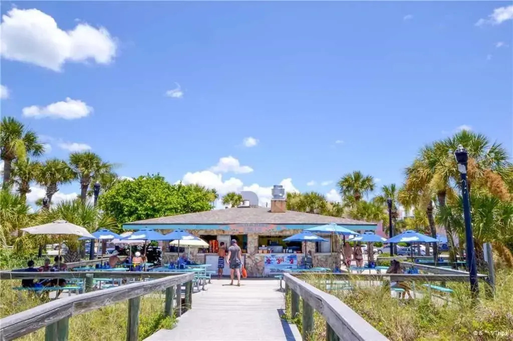 Waves 17, 1 Bedroom, Sleeps 4, Pool View, Heated Pool, Bbq, Wifi