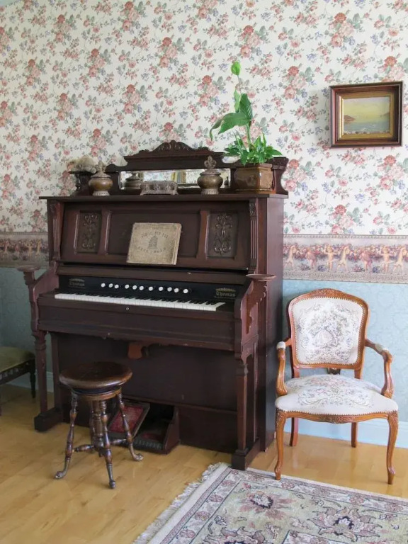 The Maple Inn