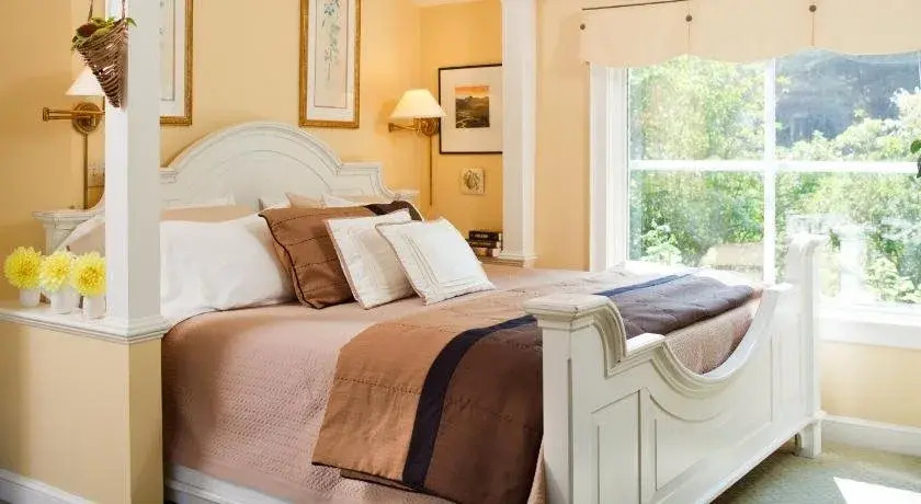 Bufflehead Cove Inn