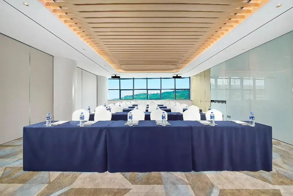 Holiday Inn Express Chongqing Airport Zone by IHG