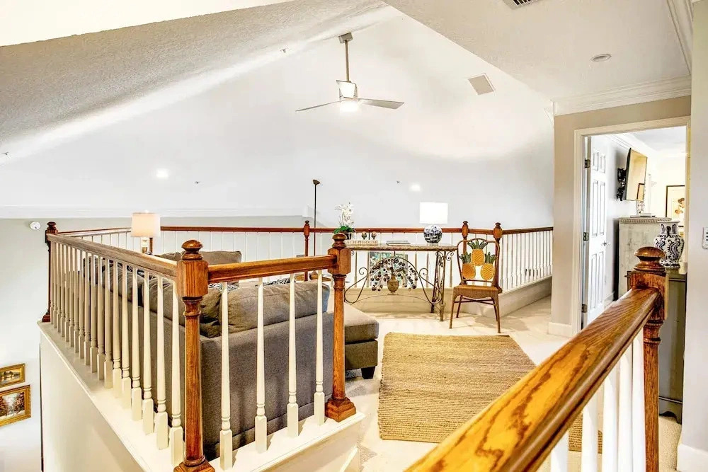 Tranquil Coastal Home With Ocean Views, Beach Access, Balcony & Shared Pool