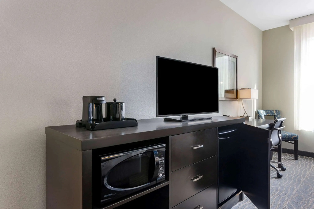 La Quinta by Wyndham Odessa North - Sienna Tower