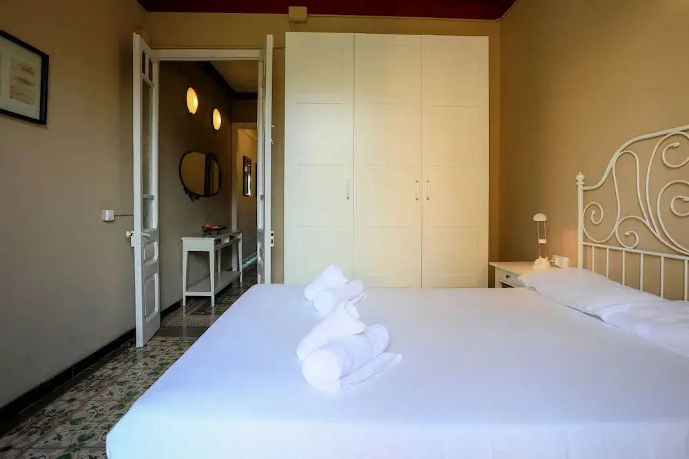 BBarcelona Sagrada Familia Garden Apartment