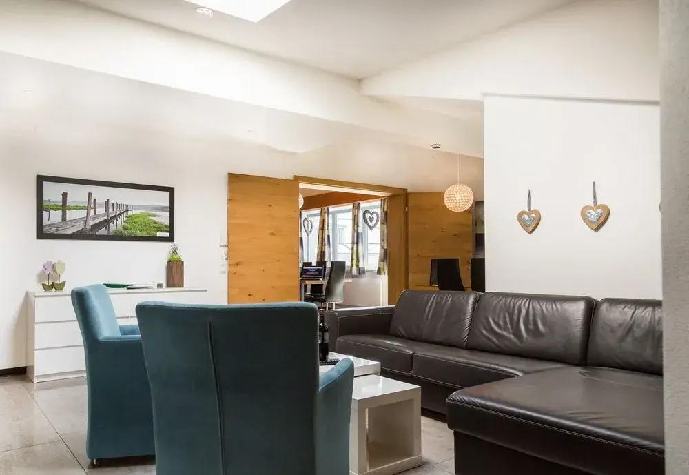 Annika Apartments summer card included