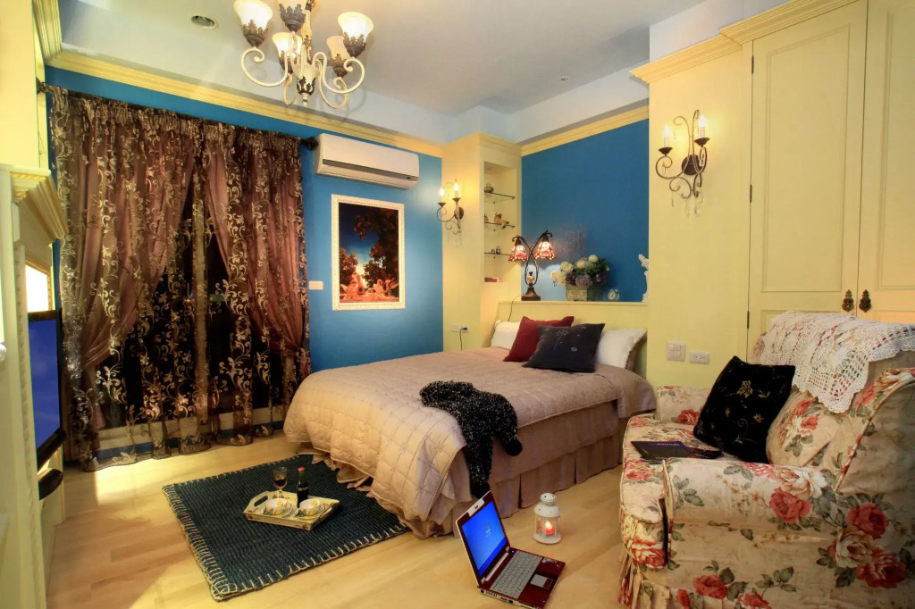 Happiness Vacation House