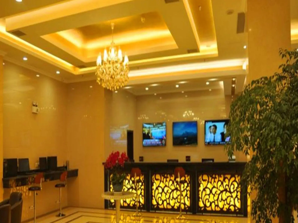 GreenTree Qinhuang Island Railway Station Business Hotel