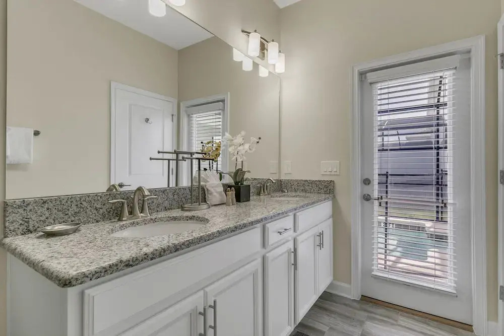 Storey Lake - 5 Bedroom Pool Home- 1667ST
