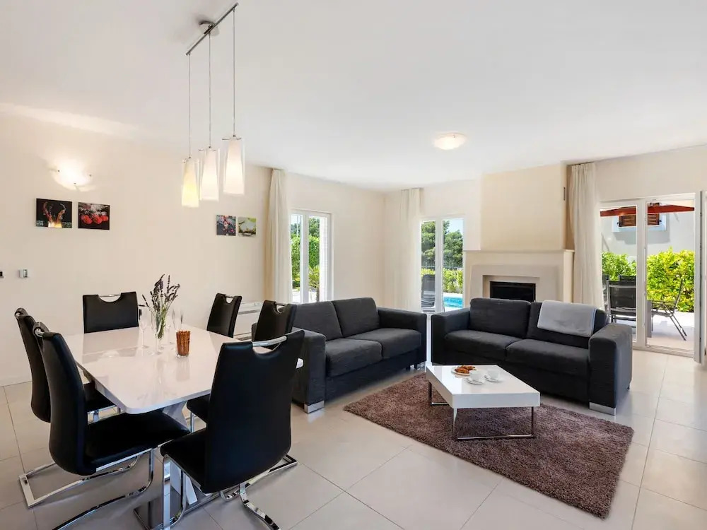 Luxurious Villa in Splitska With Swimming Pool