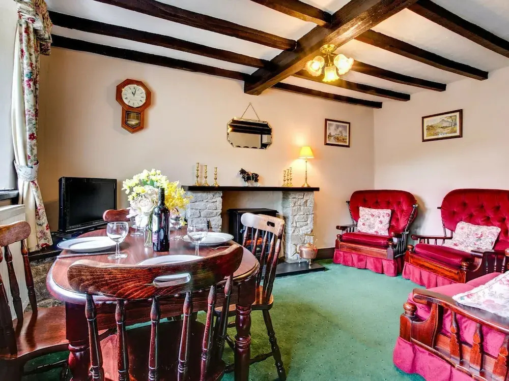Traditional Holiday Home With Modern Kitchen