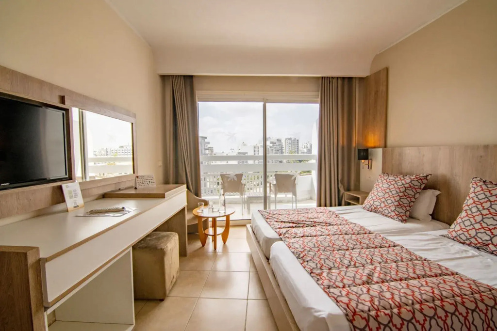 Курортный отель Riadh Palms Resort & Spa