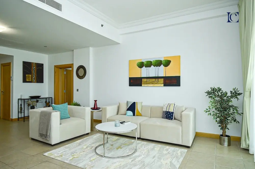 Palm Jumeirah's Spectacular Ocean-View Apartment - NBT